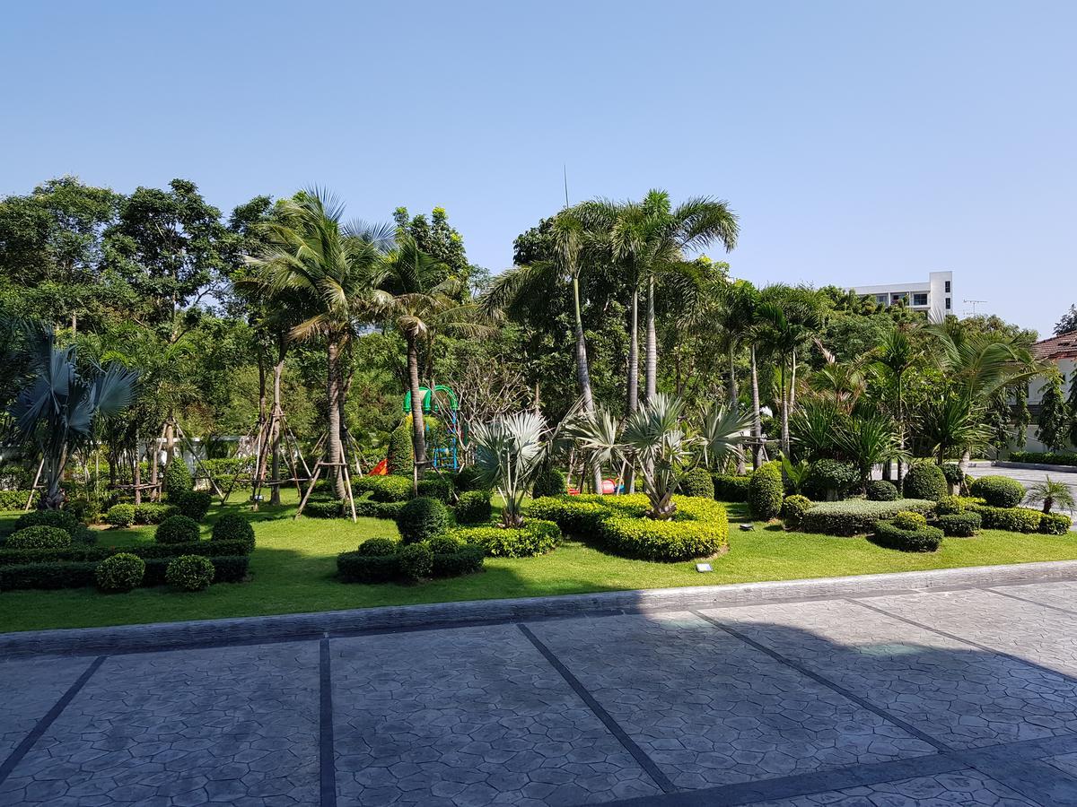 Dusit Grand Condo View Jomtien Beach Buitenkant foto